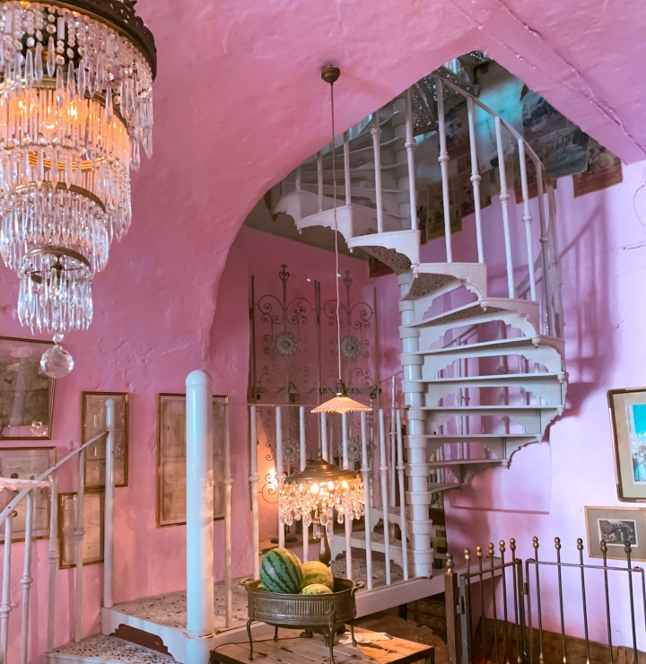 Top 3 pink cafes in Krakow (with exact location)